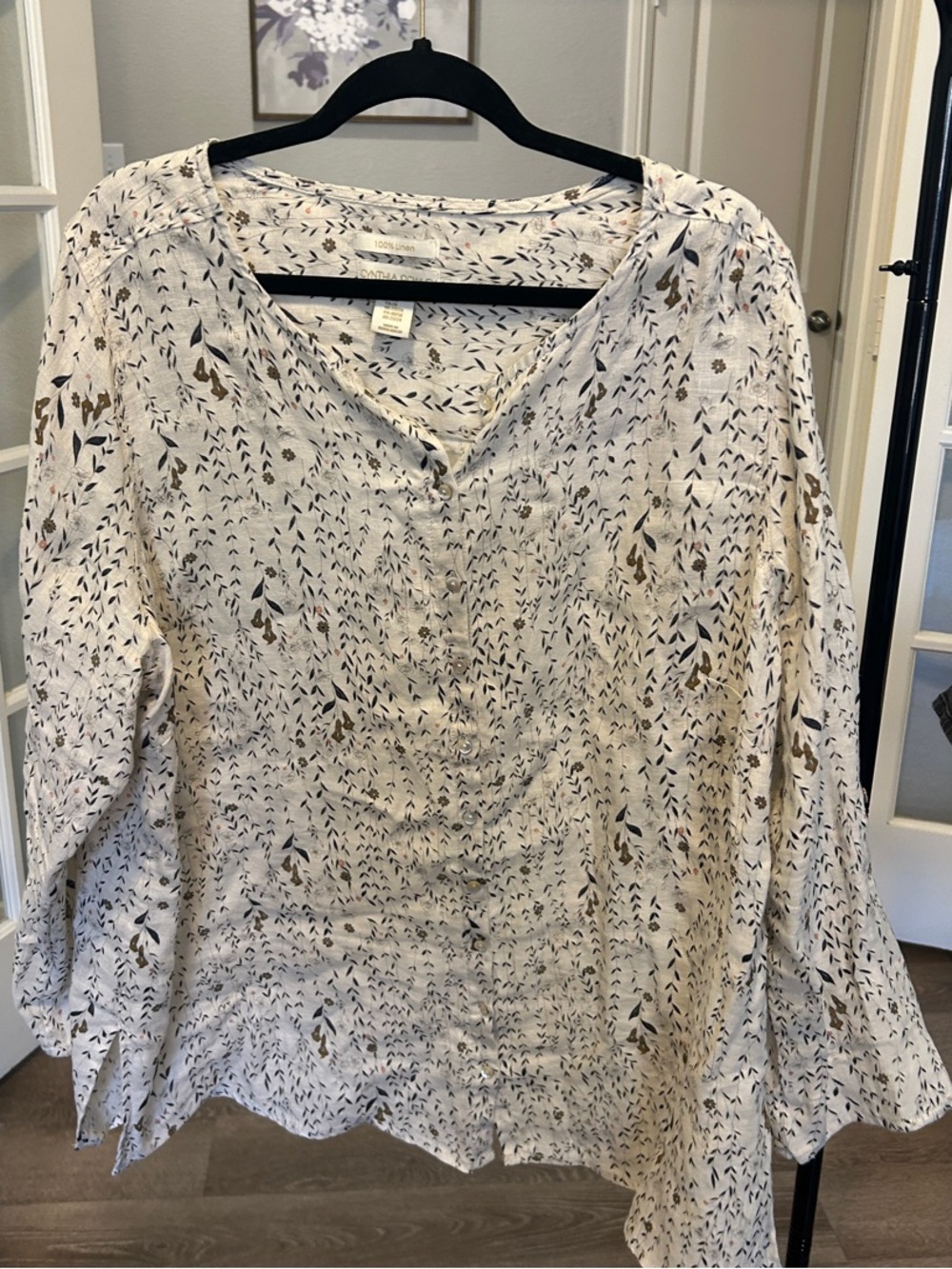 Cynthia Rowley Cream Printed V-Neck Button-Front Blouse